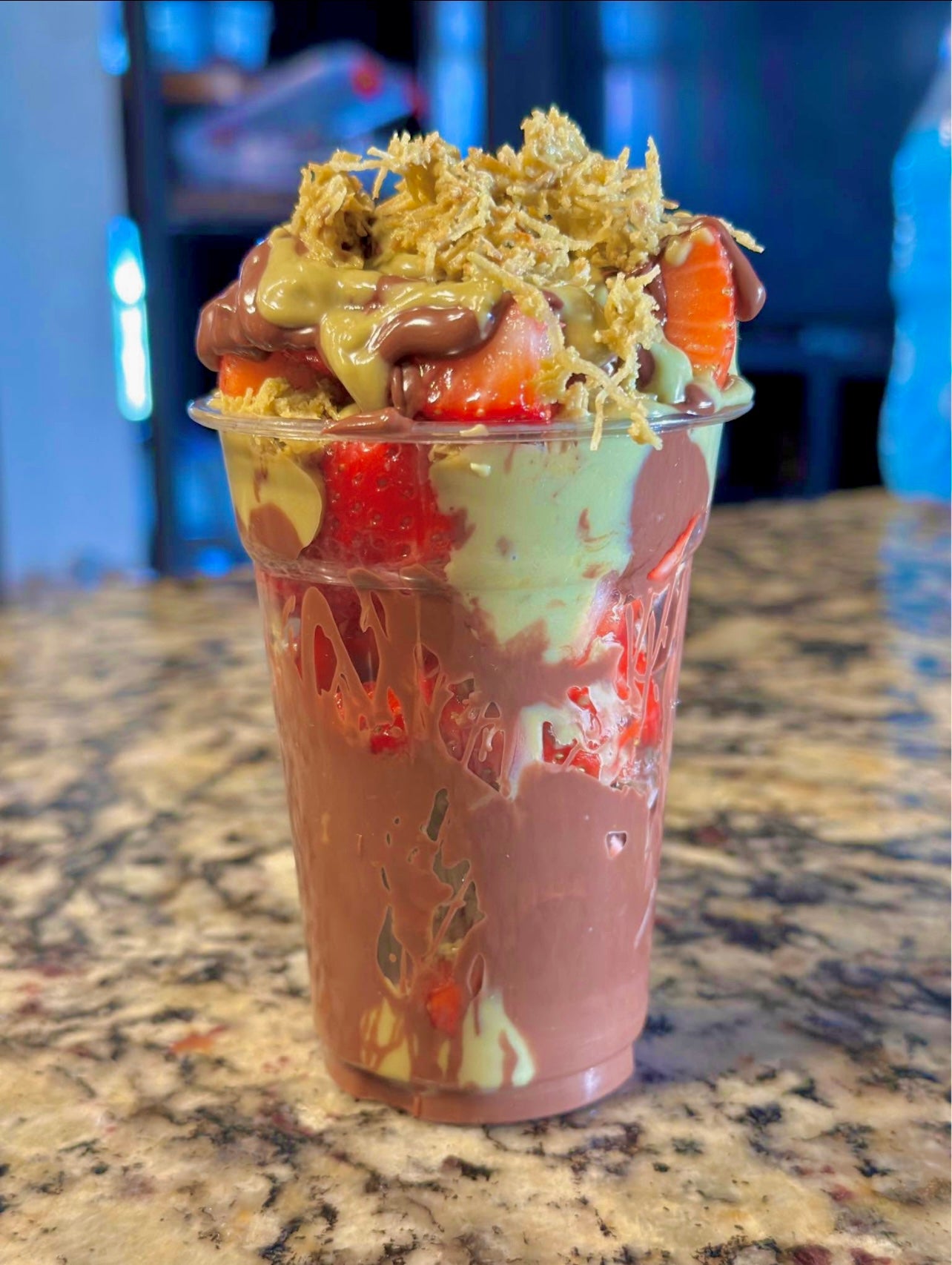 Dubai Strawberry Chocolate Cup