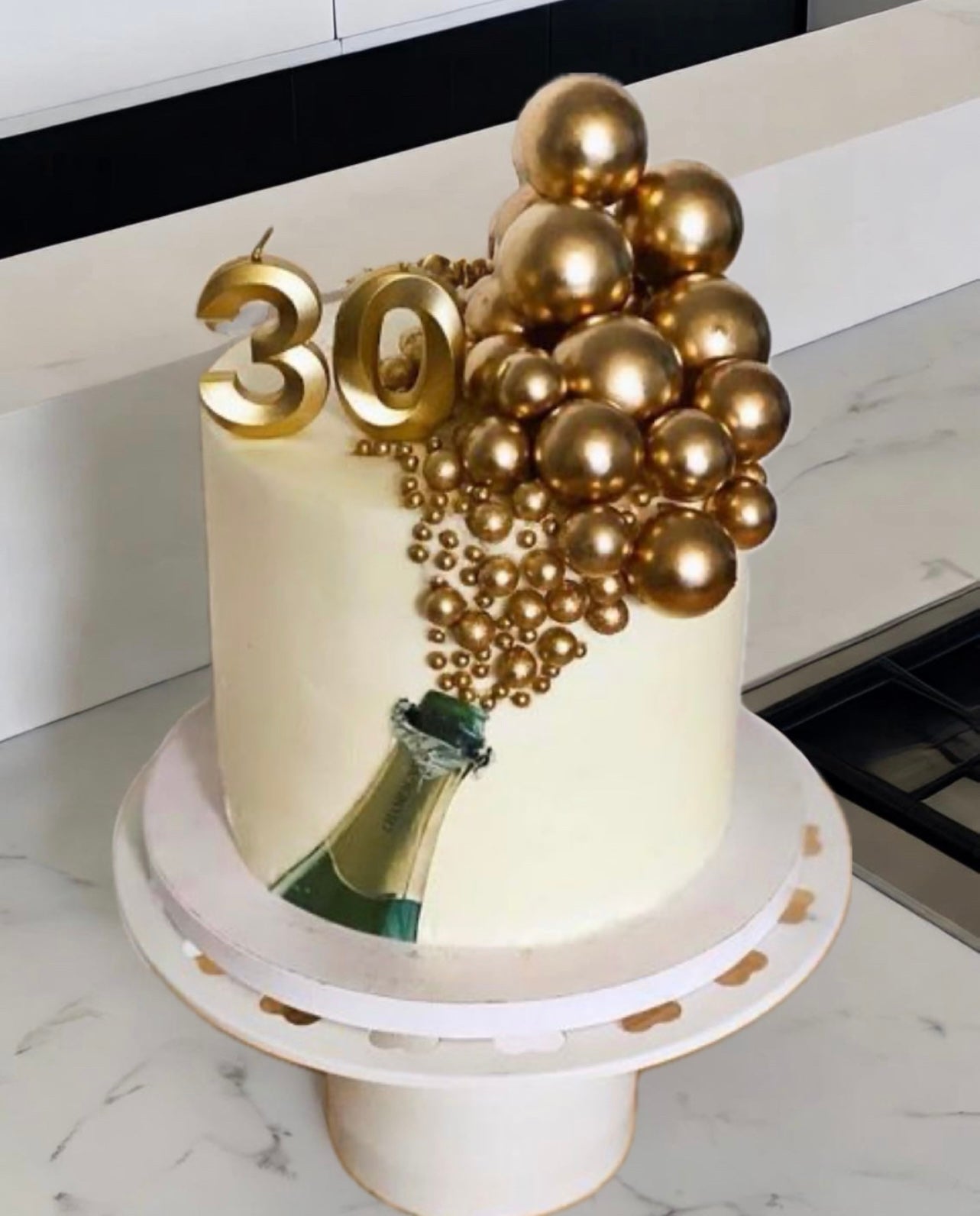 Simple Design Cakes